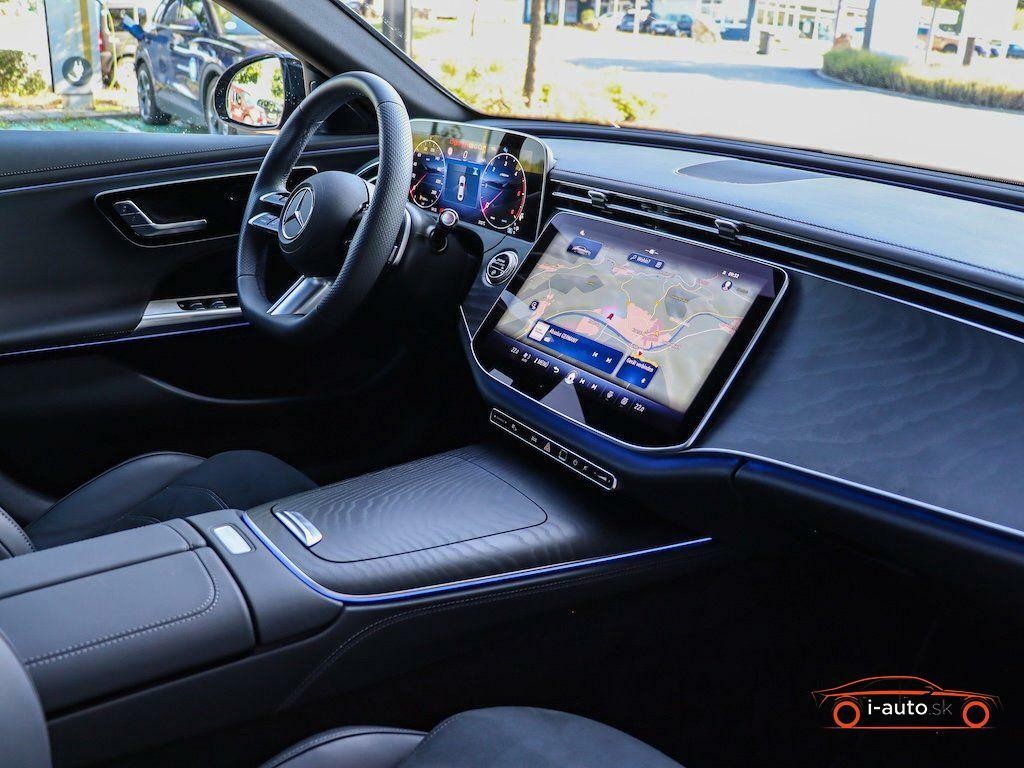 Mercedes-Benz E trieda Sedan 4Matic AMG Advanced