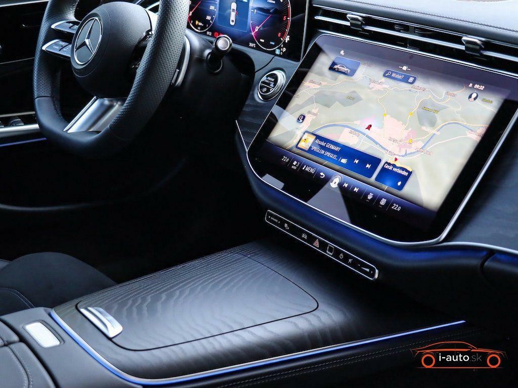 Mercedes-Benz E trieda Sedan 4Matic AMG Advanced