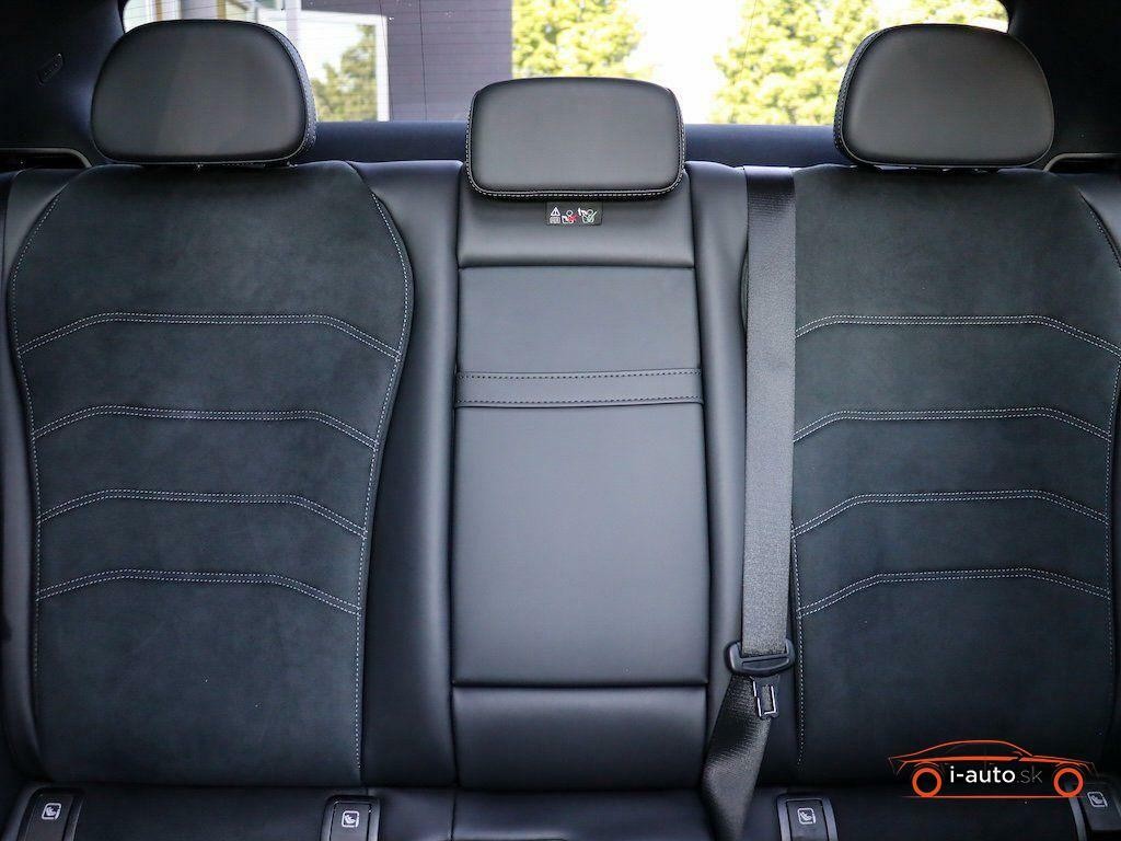 Mercedes-Benz E trieda Sedan 4Matic AMG Advanced