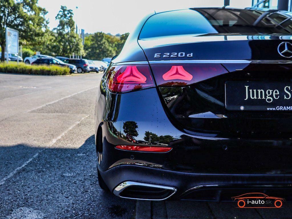 Mercedes-Benz E trieda Sedan 4Matic AMG Advanced
