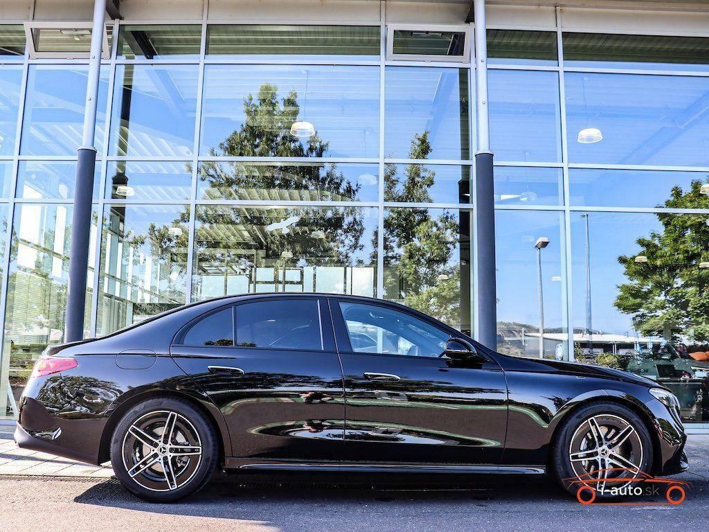 Mercedes-Benz E trieda Sedan 4Matic AMG Advanced
