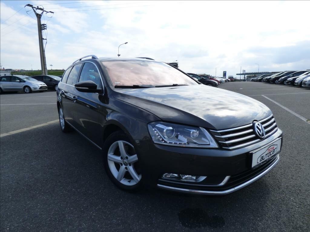 Volkswagen Passat Variant 2, 0 TDi, 130kW, Bi-Xenon, Navigace, serviska  Business Edition
