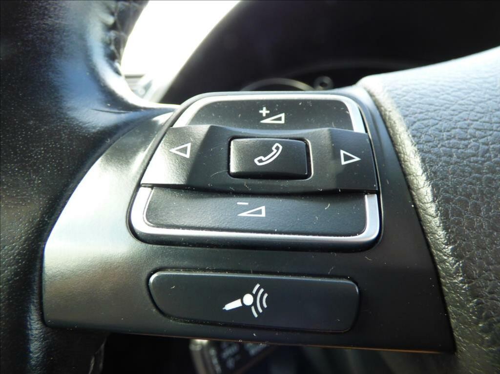 Volkswagen Passat Variant 2, 0 TDi, 130kW, Bi-Xenon, Navigace, serviska  Business Edition
