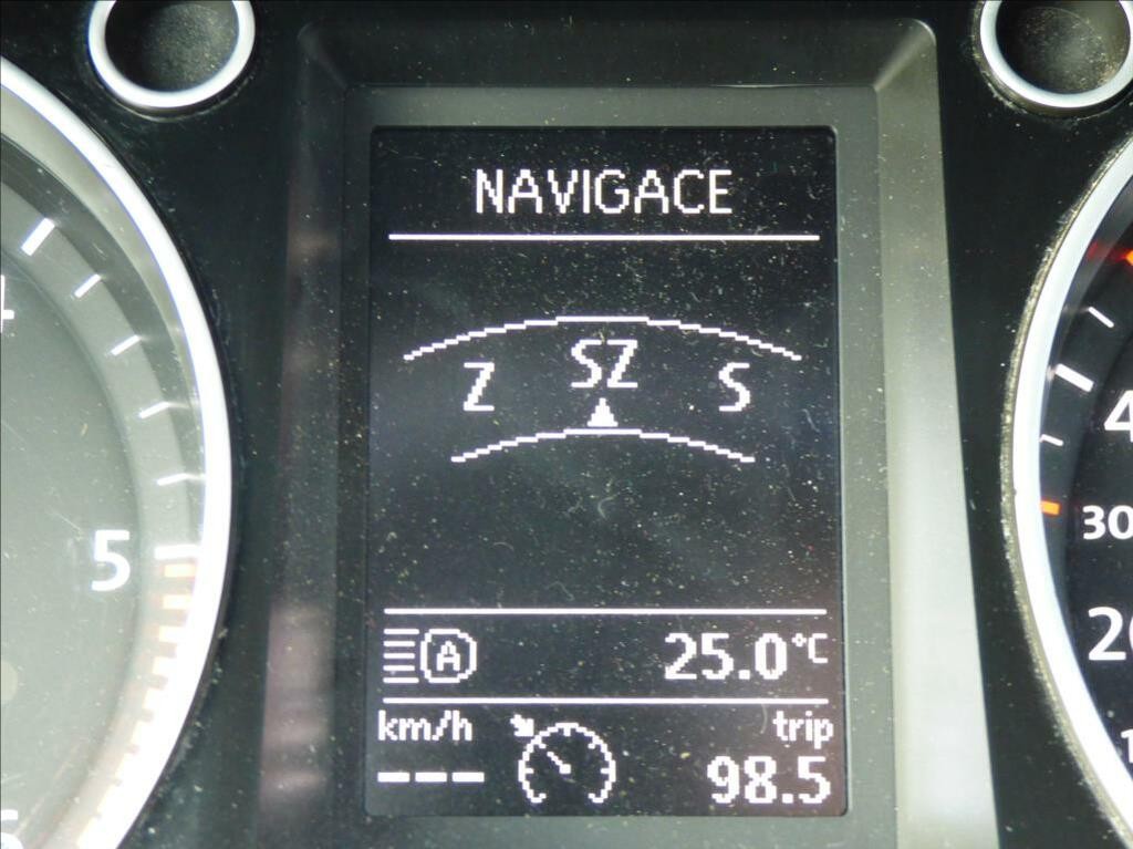 Volkswagen Passat Variant 2, 0 TDi, 130kW, Bi-Xenon, Navigace, serviska  Business Edition