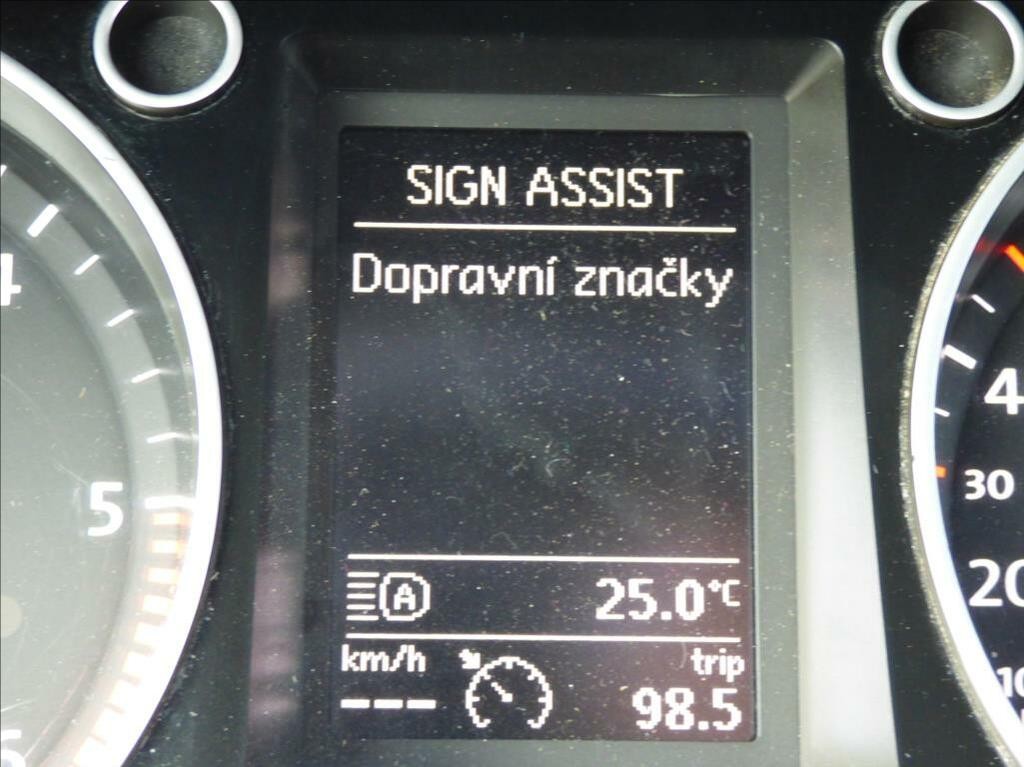 Volkswagen Passat Variant 2, 0 TDi, 130kW, Bi-Xenon, Navigace, serviska  Business Edition