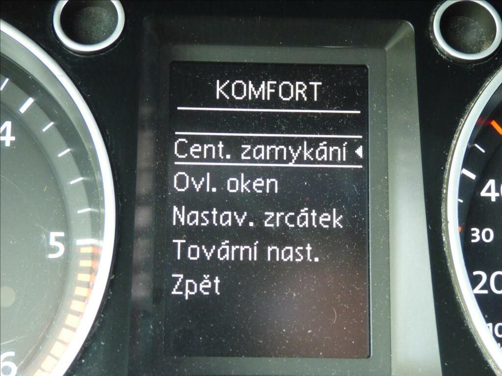 Volkswagen Passat Variant 2, 0 TDi, 130kW, Bi-Xenon, Navigace, serviska  Business Edition
