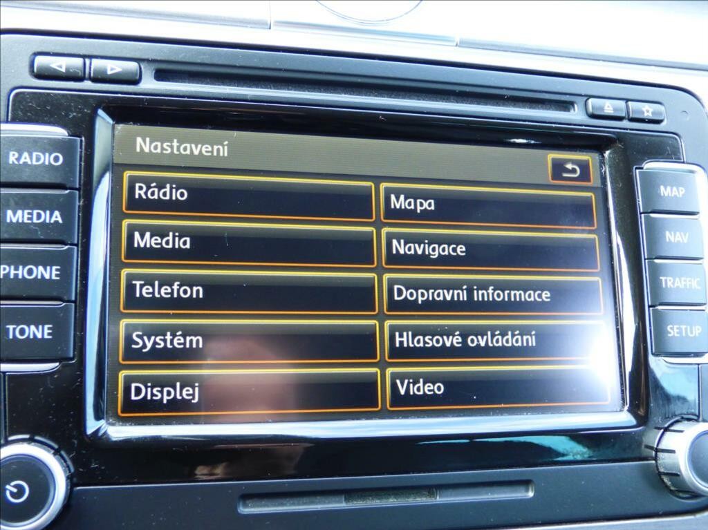 Volkswagen Passat Variant 2, 0 TDi, 130kW, Bi-Xenon, Navigace, serviska  Business Edition