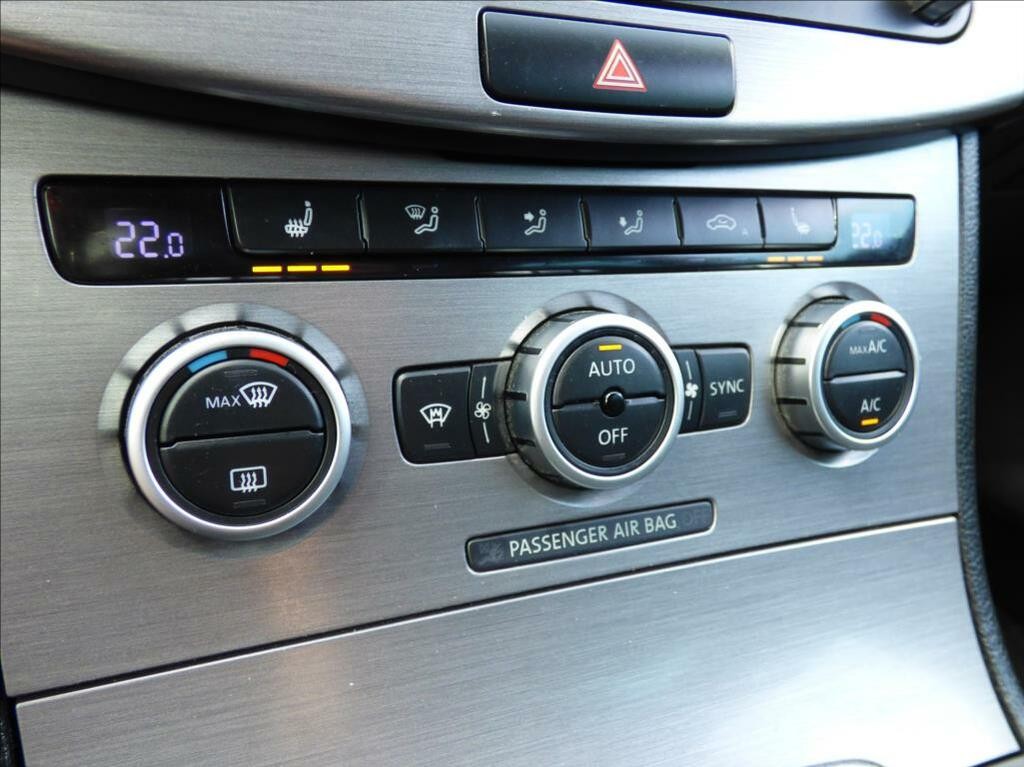 Volkswagen Passat Variant 2, 0 TDi, 130kW, Bi-Xenon, Navigace, serviska  Business Edition