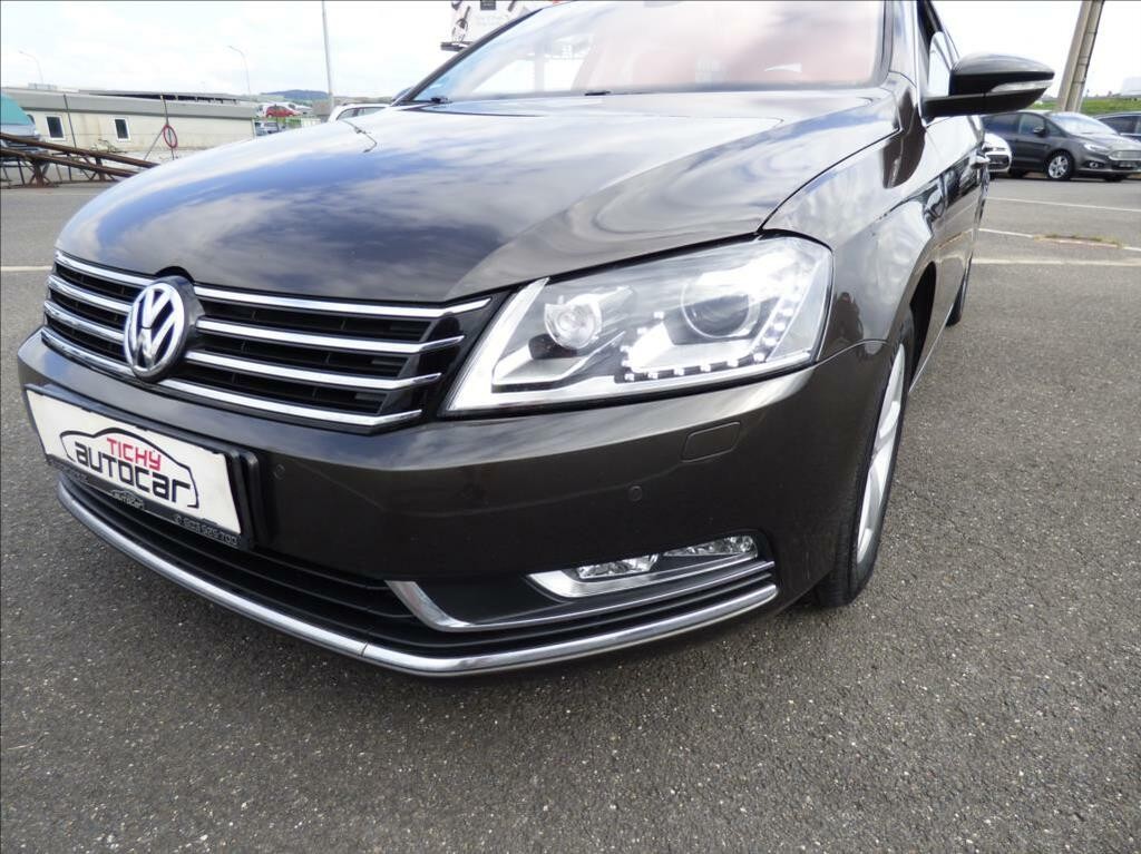 Volkswagen Passat Variant 2, 0 TDi, 130kW, Bi-Xenon, Navigace, serviska  Business Edition