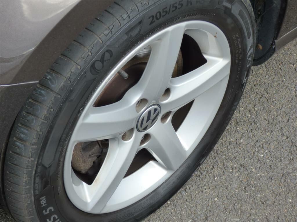 Volkswagen Passat Variant 2, 0 TDi, 130kW, Bi-Xenon, Navigace, serviska  Business Edition