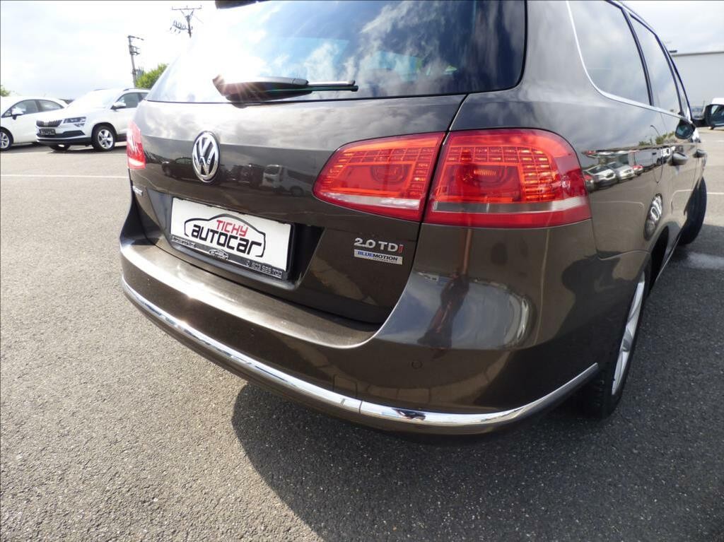 Volkswagen Passat Variant 2, 0 TDi, 130kW, Bi-Xenon, Navigace, serviska  Business Edition