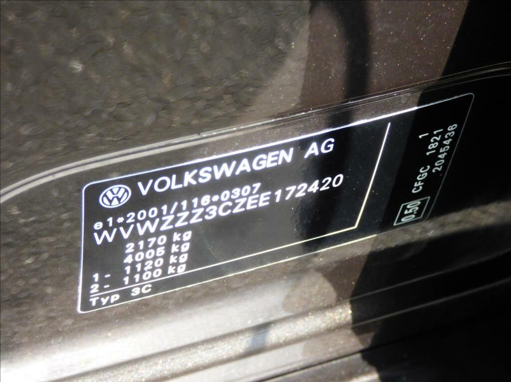 Volkswagen Passat Variant 2, 0 TDi, 130kW, Bi-Xenon, Navigace, serviska  Business Edition