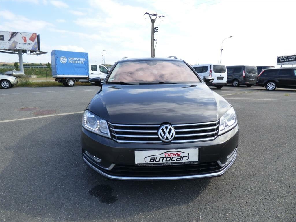 Volkswagen Passat Variant 2, 0 TDi, 130kW, Bi-Xenon, Navigace, serviska  Business Edition