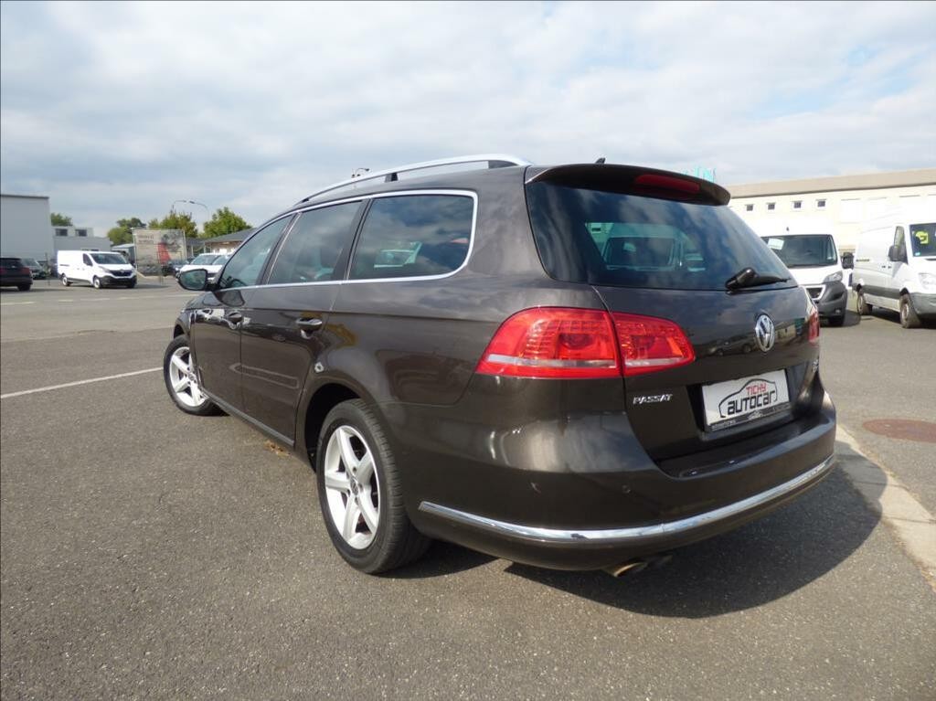 Volkswagen Passat Variant 2, 0 TDi, 130kW, Bi-Xenon, Navigace, serviska  Business Edition