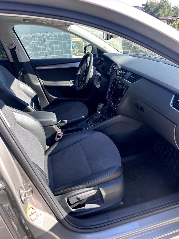 Škoda Octavia Combi 2.0 TDI Ambition DSG