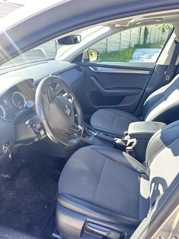 Škoda Octavia Combi 2.0 TDI Ambition DSG