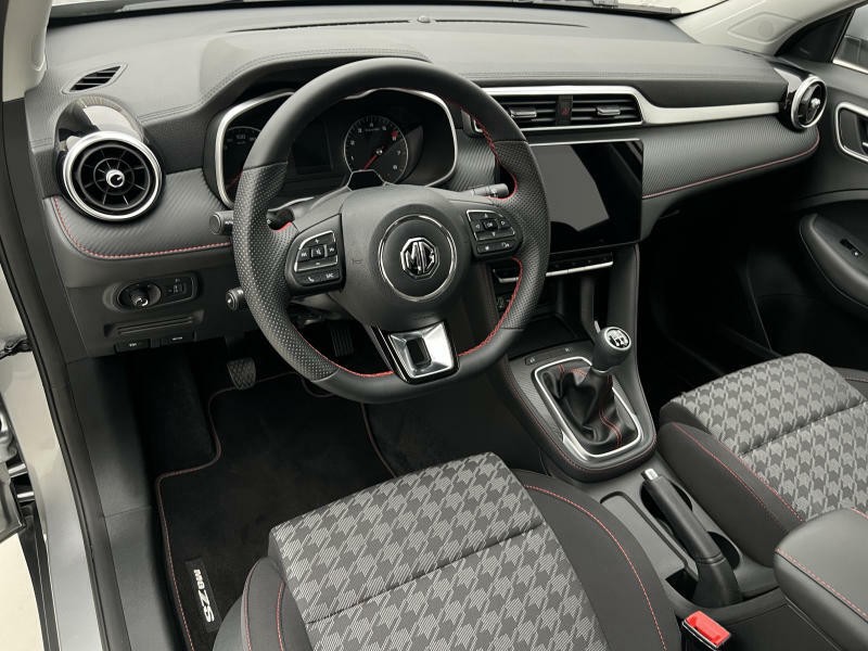 MG ZS 1.5 ESSENTIAL PLUS CZ 1.maj.
