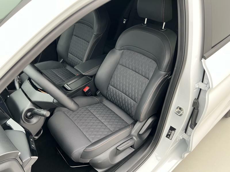 MG MG3 EXCLUSIVE HYBRID+ AUT CZ 1.maj