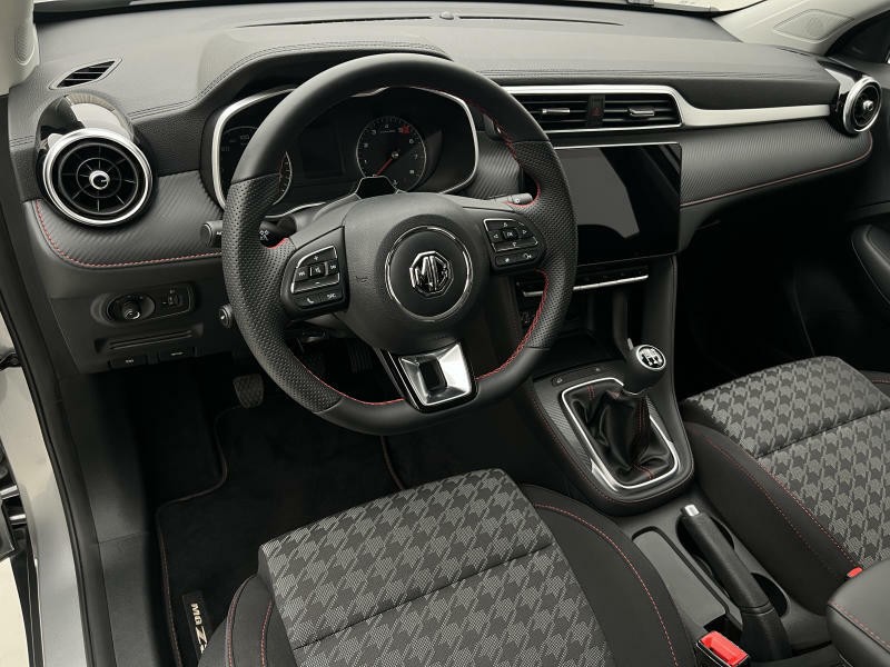 MG ZS 1.5 ESSENTIAL PLUS CZ 1.maj.