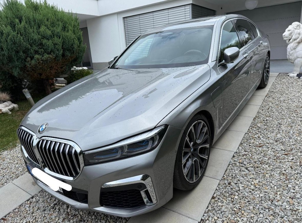 BMW Rad 7 745 Le Xdrive benzín hybrid LONG M paket  Premier