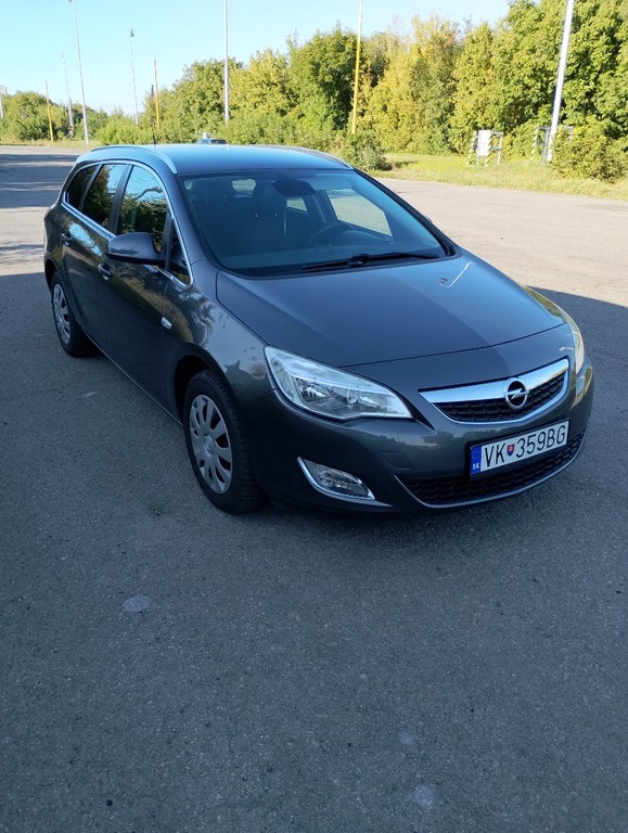 Opel Astra SportsTourer 1.4 Turbo 140k
