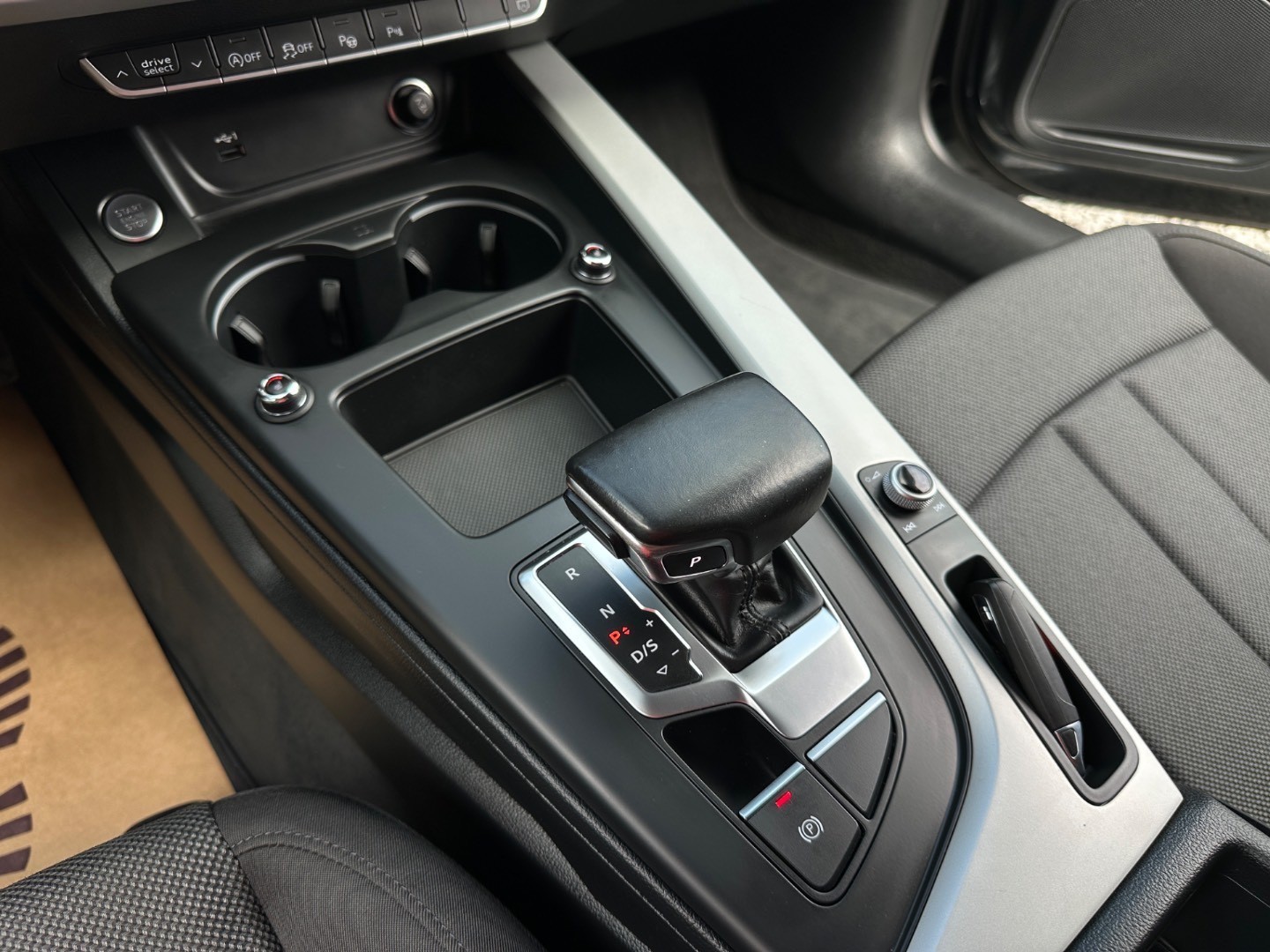 Audi A4 Avant 35 2.0 TDI S tronic mild hybrid