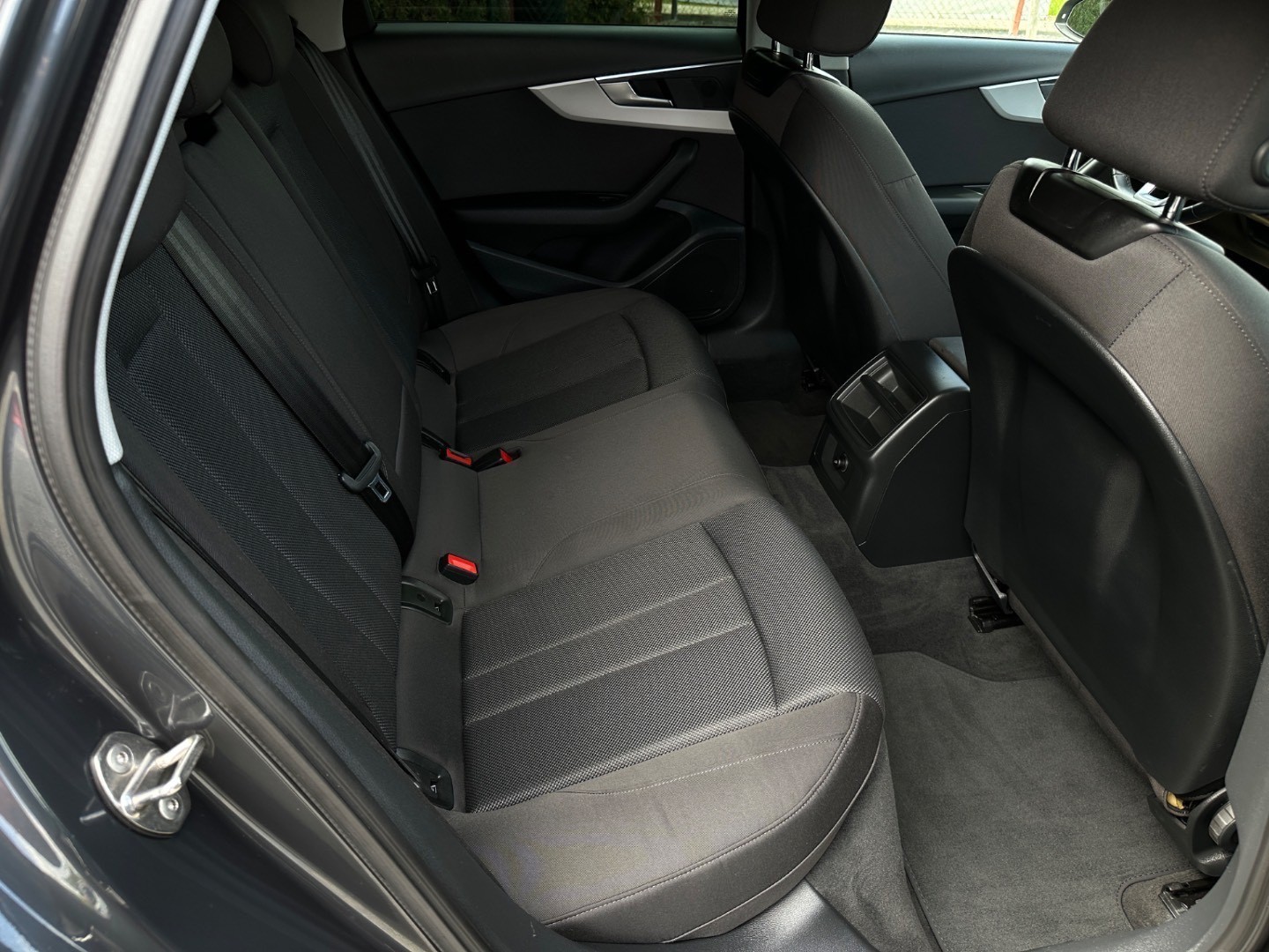 Audi A4 Avant 35 2.0 TDI S tronic mild hybrid