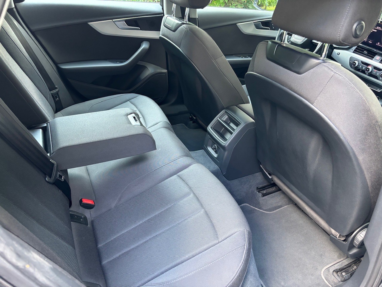 Audi A4 Avant 35 2.0 TDI Advanced S tronic