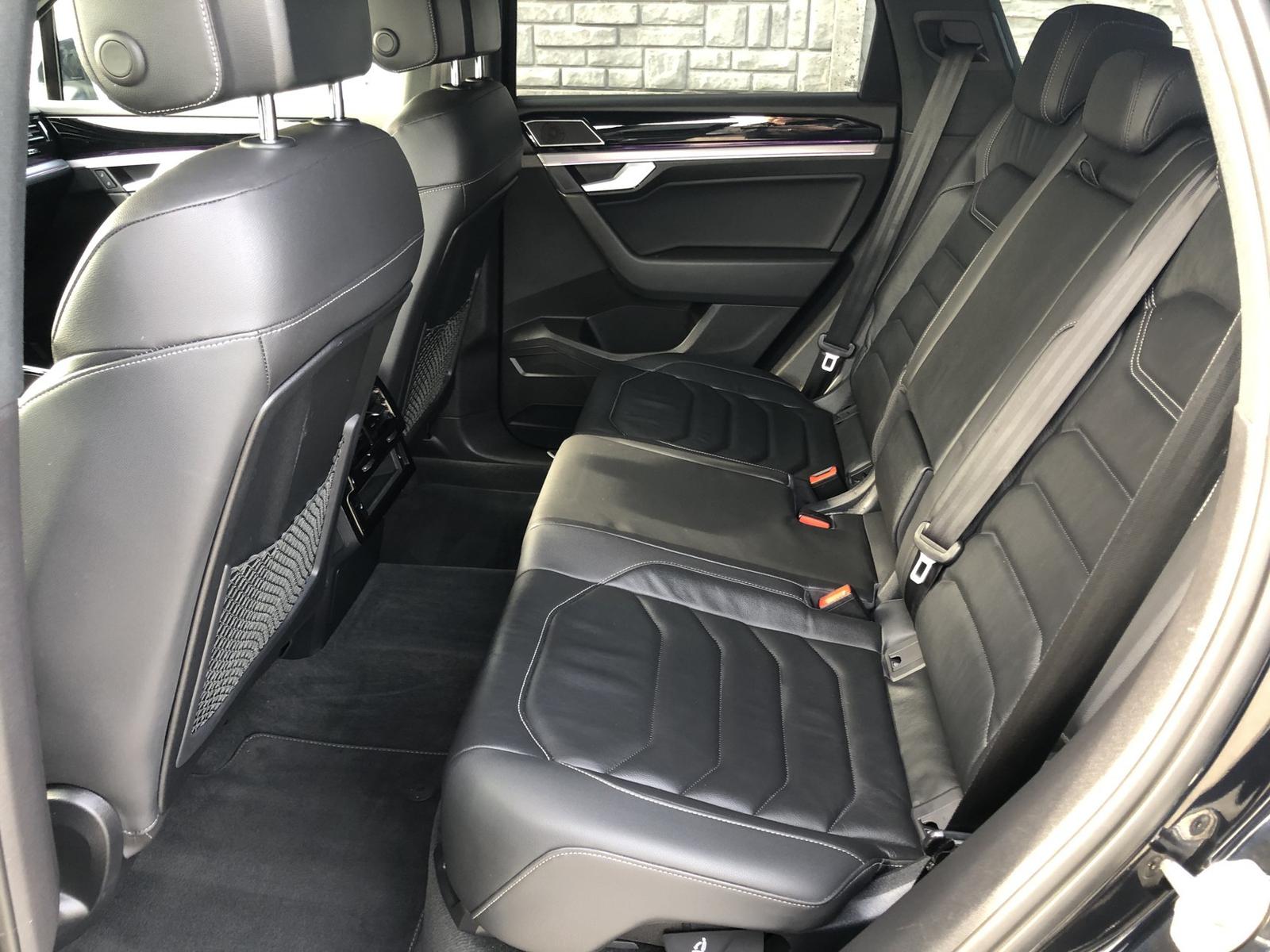 Volkswagen Touareg Touareg R-LINE 3.0TDI AT8 4x4 210kW