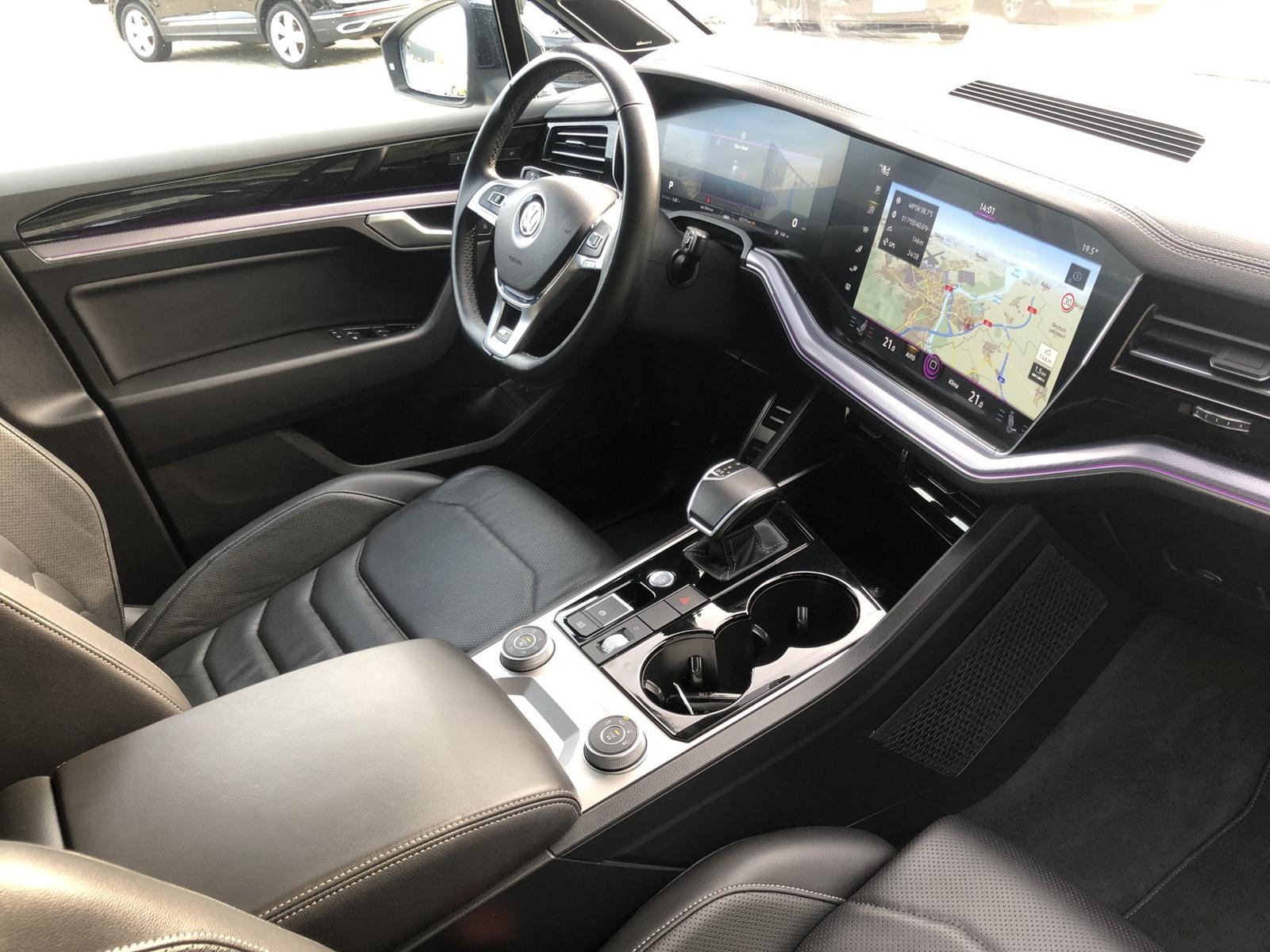 Volkswagen Touareg Touareg R-LINE 3.0TDI AT8 4x4 210kW