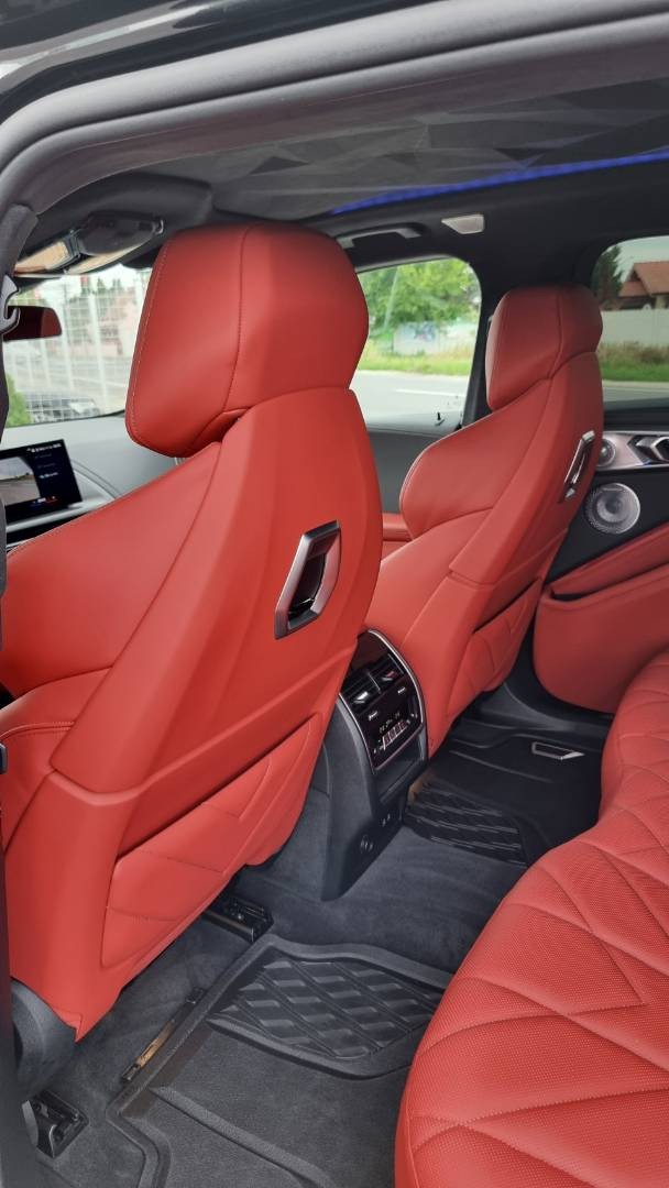 BMW XM 4.4i Plugin Hybrid V8 xDrive 653hp