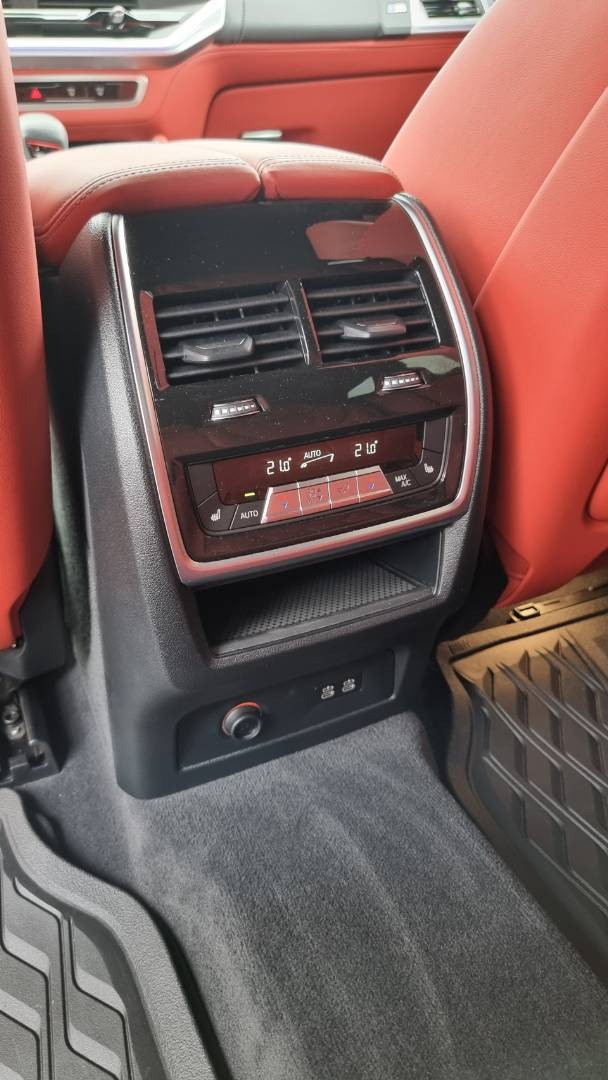 BMW XM 4.4i Plugin Hybrid V8 xDrive 653hp