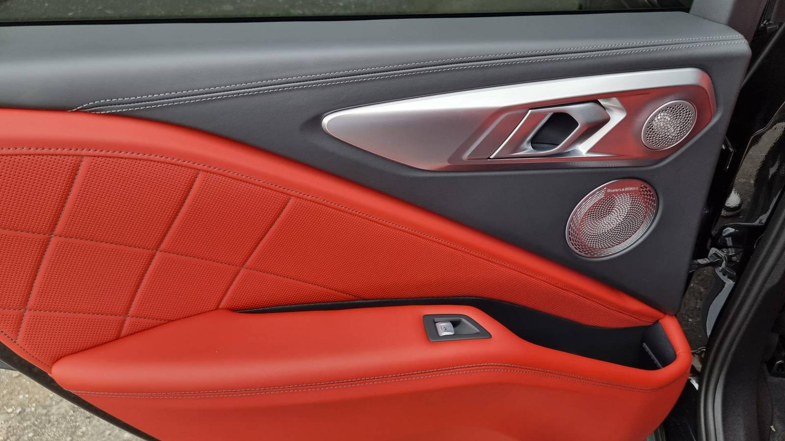 BMW XM 4.4i Plugin Hybrid V8 xDrive 653hp