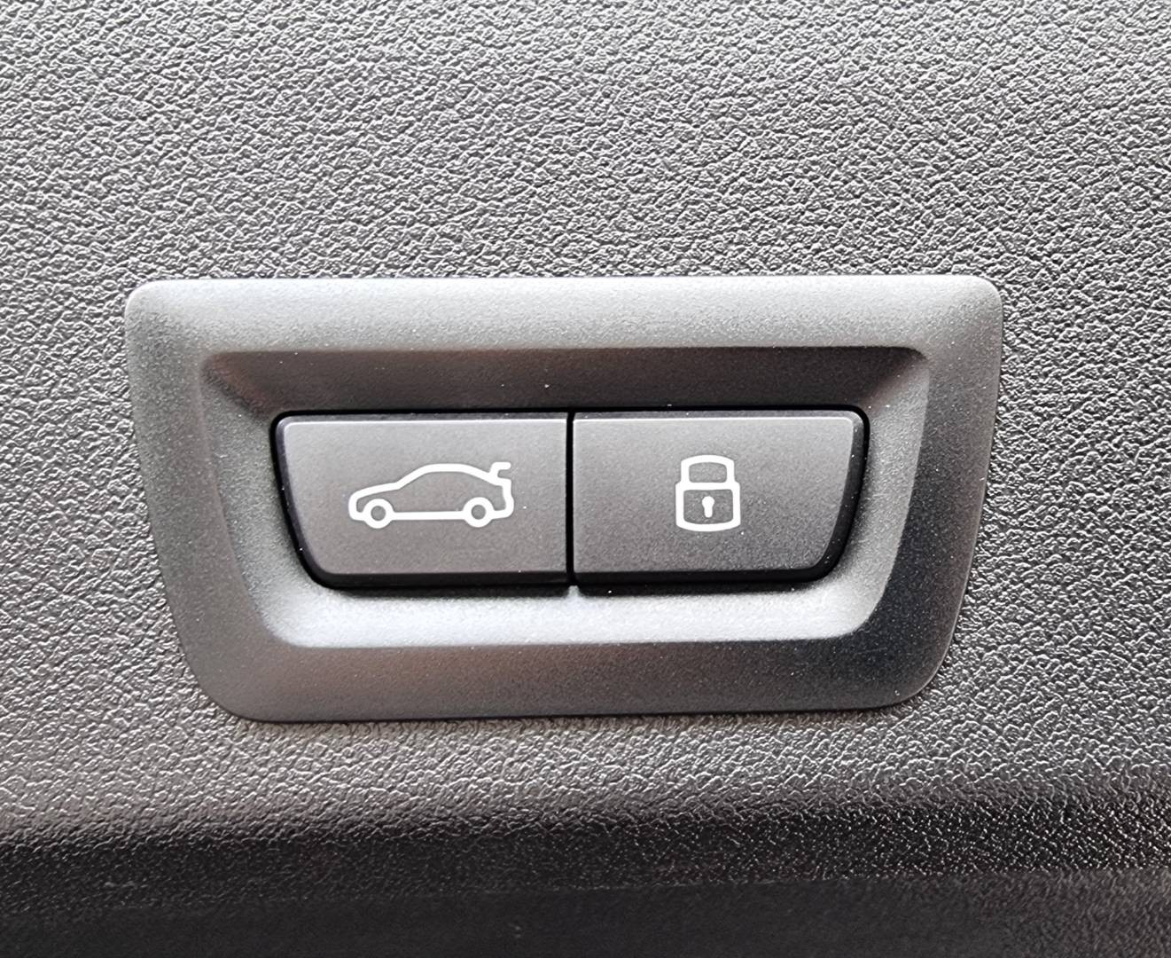 BMW XM 4.4i Plugin Hybrid V8 xDrive 653hp