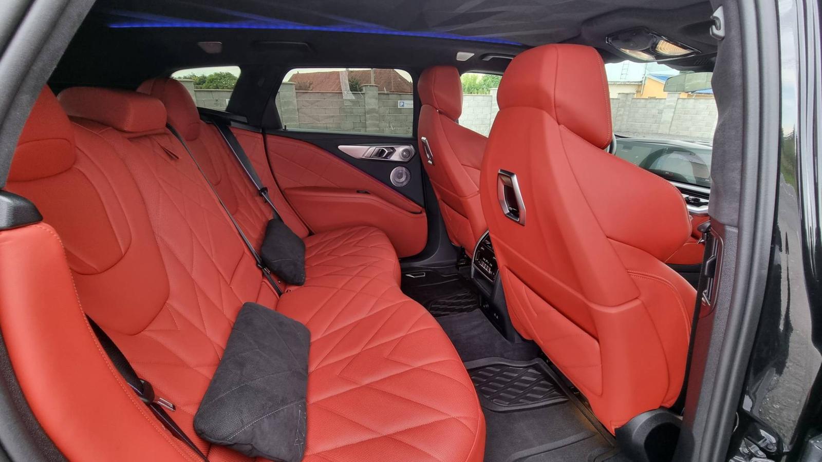 BMW XM 4.4i Plugin Hybrid V8 xDrive 653hp