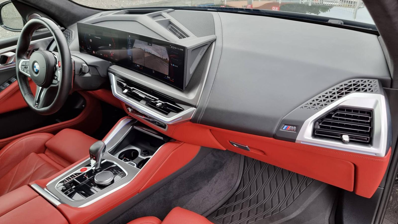 BMW XM 4.4i Plugin Hybrid V8 xDrive 653hp