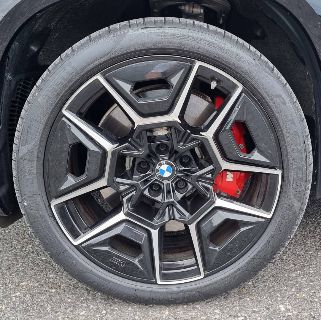 BMW XM 4.4i Plugin Hybrid V8 xDrive 653hp