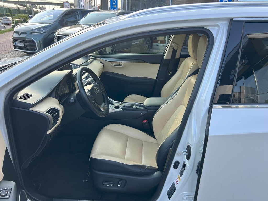 Lexus NX NX 300h EXECUTIVE PLUS SAFETY
