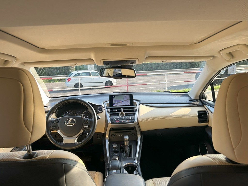Lexus NX NX 300h EXECUTIVE PLUS SAFETY