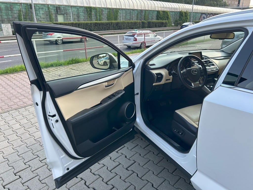 Lexus NX NX 300h EXECUTIVE PLUS SAFETY