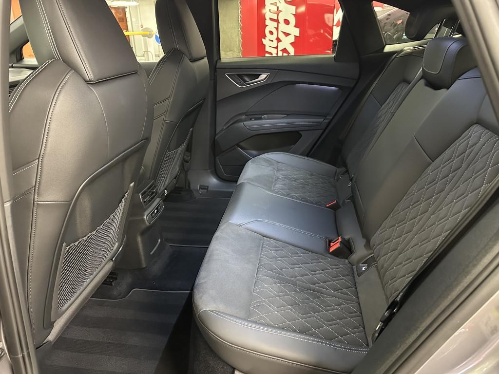 Audi Q4 40 Sportback Sline. koža. 20