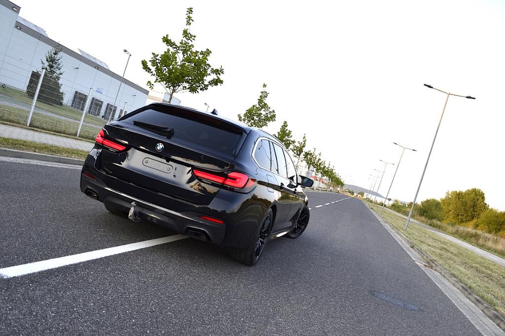 BMW rad 5 Touring 530d xDrive 360cam LED Mpaket mHEV display key web