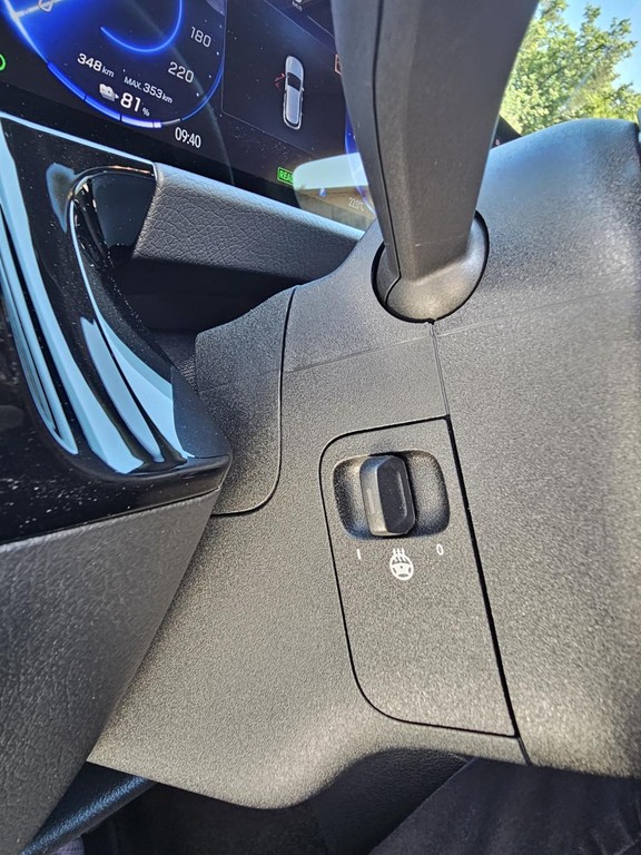 Mercedes EQA Mercedes-Benz EQA 300 4MATIC AMG