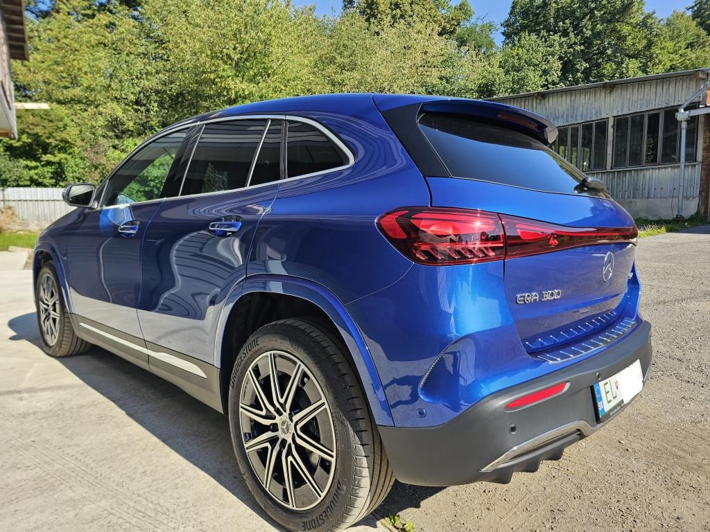 Mercedes EQA Mercedes-Benz EQA 300 4MATIC AMG