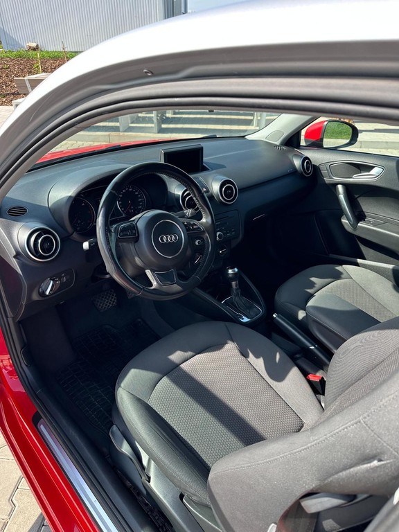 Audi A1 1.6 TDI Ambition S-tronic