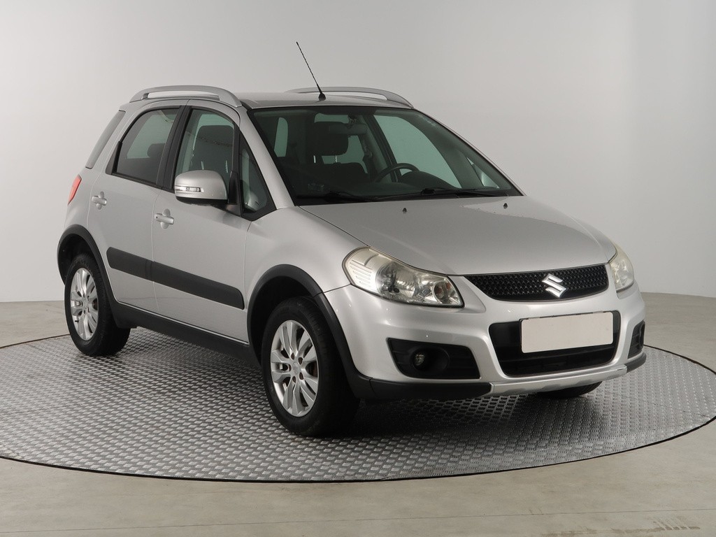 Suzuki SX4 GL 1.6 VVT Navigácia, Park. senzory