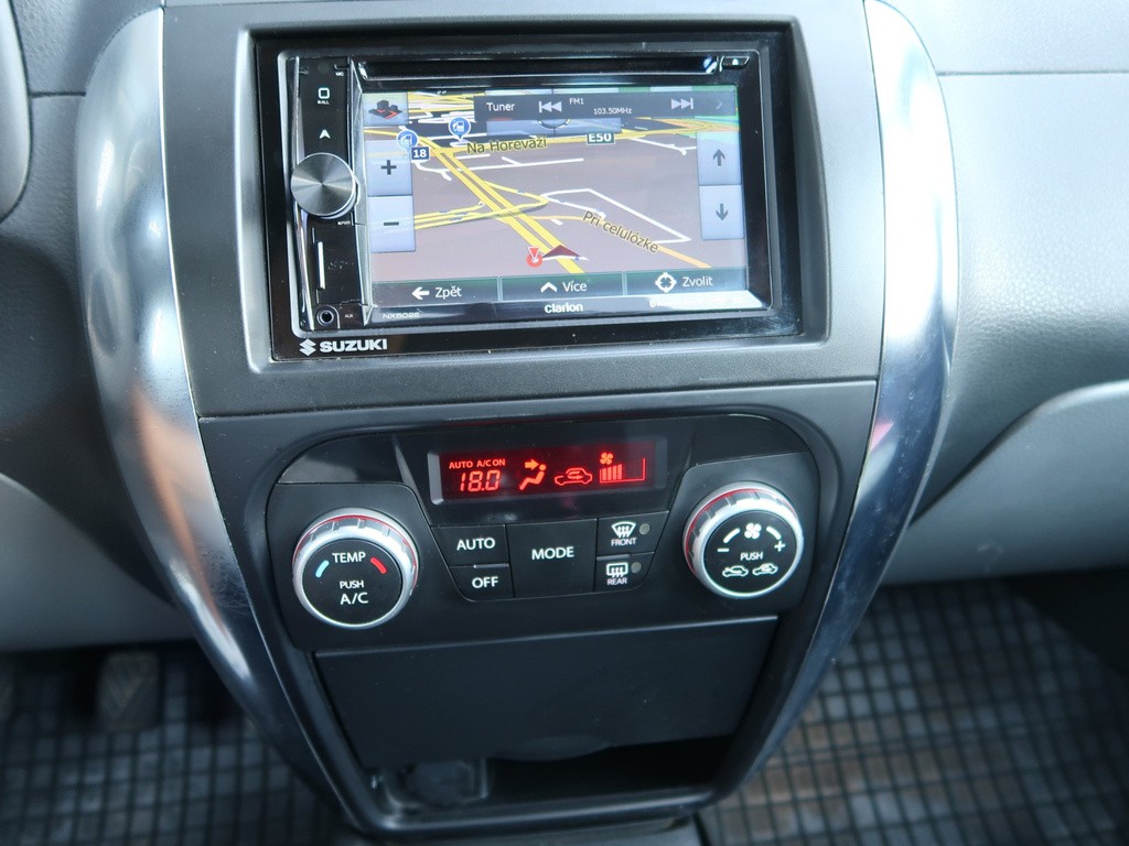 Suzuki SX4 GL 1.6 VVT Navigácia, Park. senzory