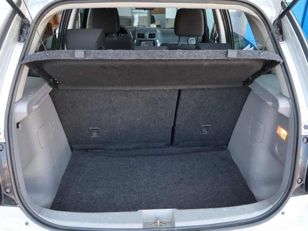 Suzuki SX4 GL 1.6 VVT Navigácia, Park. senzory