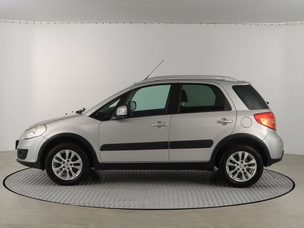 Suzuki SX4 GL 1.6 VVT Navigácia, Park. senzory