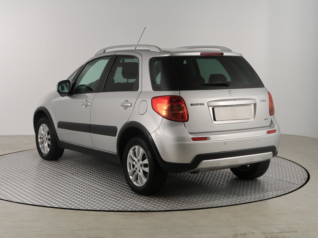 Suzuki SX4 GL 1.6 VVT Navigácia, Park. senzory